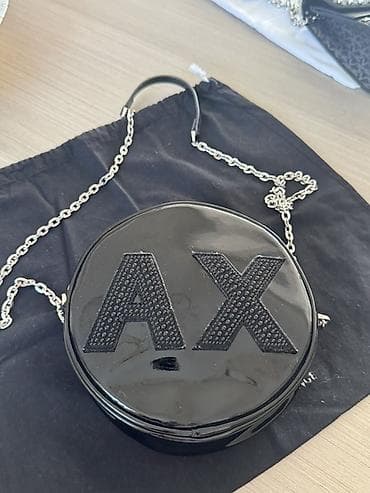 Çiyin çantası, Armani Exchange