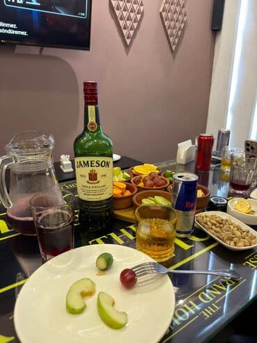 работа официант ночная смена: Официант требуется, Ресторан, Ежедневно оплата, 18-29 лет, Без опыта — 1