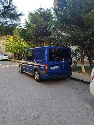 Ford Transit mikroavtobus - Gövdə: qısa bazalı, mavi rəng, ön kapot