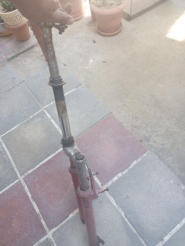 gitara təmiri: Amartezatorlu ön vilka 26lıq yaxşı vəziyyətdədir və ön disk 26lıq — 4