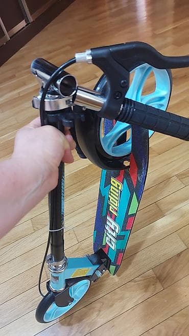 Şəhər üçün skuter – “City Riding” - Rəng: mavi-qara aksentli, göy