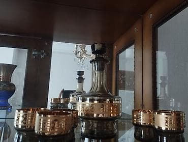 Rəng - Qızılı, Şüşə