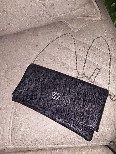 Çiyin çantası, Givenchy, İşlənmiş