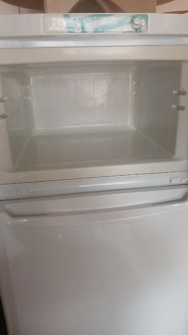 Yeni 2 qapılı Indesit Soyuducu Satılır, rəng - Ağ