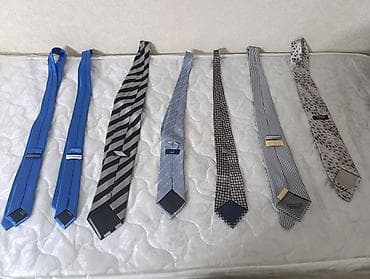 kişi eynəkləri: Kişi üçün qalstuklar satılır.Heç bir problemi yoxdu.100 %. Qiymeti — 10