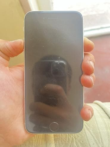 iphone s5 mini: IPhone SE 2020, 64 GB, Ağ, Qırıq — 4