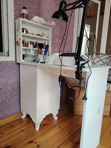 Мебель на заказ: Прямой стол, С выдвижными ящиками, С полками — 1