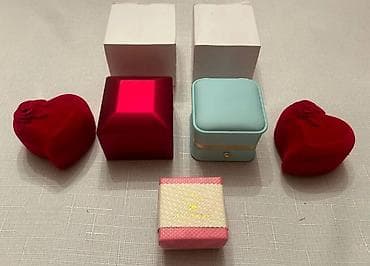 üzərlik qabı: Zərgərlik qutuları dəsti - Müxtəlif formalı və materiallı qutular — 1