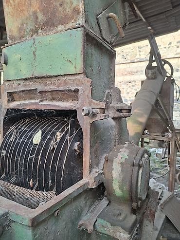 Biznes üçün avadanlıq: Sənaye tipli çeynəyici/qlavçik (dönər bıçaqlı crusher) - Material — 2