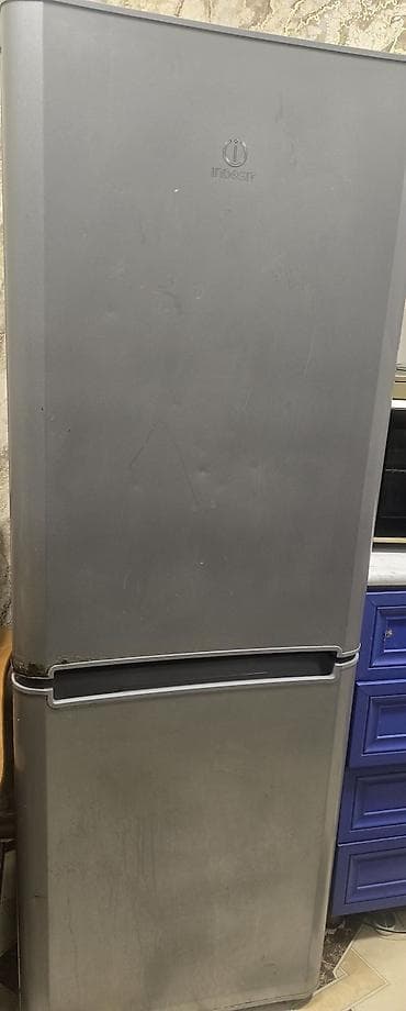 iphone dubai variant: İşlənmiş 2 qapılı Indesit Soyuducu Satılır, rəng - Boz — 1