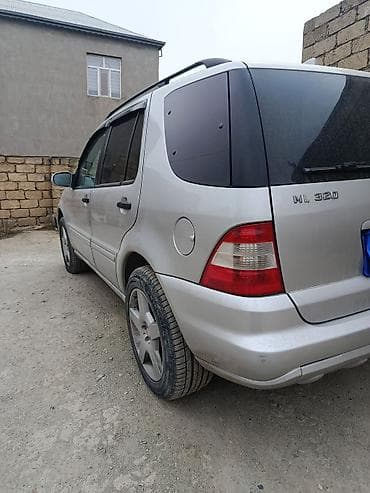 kia satış mərkəzi: Mercedes-Benz ML 320: 3.2 l | 2002 il Ofrouder/SUV — 4