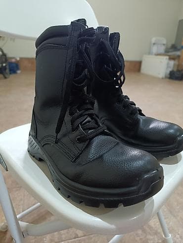 туристические мужские ботинки: Qara dəridən əsgər batinkası təzədir qutudadır təmiz dəridir baha — 5