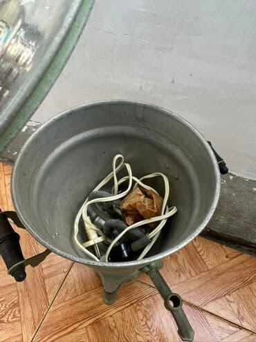 samovar elektrik: Samovar – elektrikli, klassik dizayn. Xüsusiyyətlər: - Material — 3