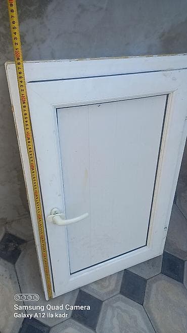 ev qaplari: Ağ rəngli PVC materialdan kiçik qapı/pəncərə çərçivəsi — 3