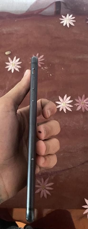 lalafo iphone 8 plus: IPhone 7 Plus, 32 GB, Jet Black, Barmaq izi — 5
