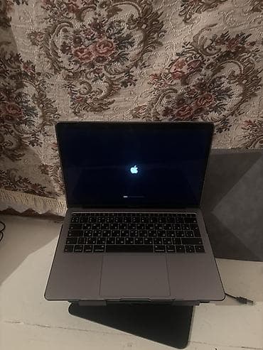 noutbuklar ve qiymetleri: Apple MacBook Air 13" (Retina, 2019) Texniki göstəricilər: - — 2