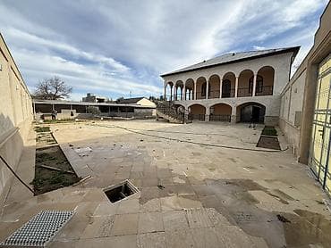 cicek qesebesinde torpaq: Satılır: Həyətyanı obyektli iki mərtəbəli geniş villa və təsərrüfat — 10