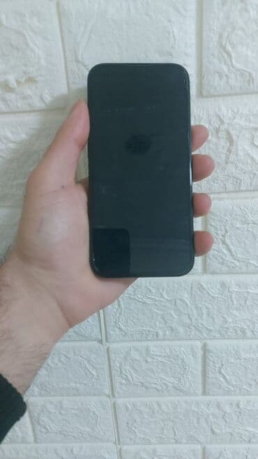IPhone 15 Pro, 256 GB, Face ID — 2