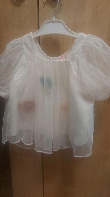 Uşaq üçün elektrik maşınları: Yenidir GEYİNİLMİYİB 2-3yasa uygundu — 1