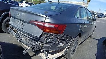 Volkswagen Jetta: 1.4 l | 2019 il Sedan — 8