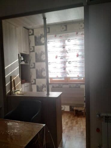 4 mikrorayonda satilan menziller: Bakı, 3 otaqlı, Köhnə tikili, m. Neftçilər, 60 kv. m — 8