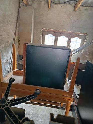 Ofis mebeli dəsti – kompüter masası, arakəsməli iş yerləri və ofis — 4