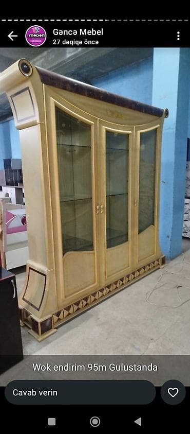 Şkaf-vitrin - Material: şüşə vitrinli, MDF/taxta karkas - Rəng