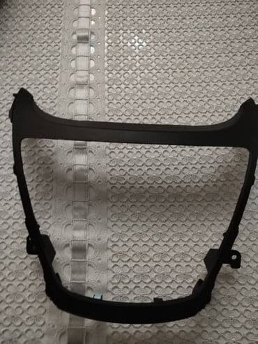 sağ qulaqda ses: Hyundai elantra 2012-2016 maqnitolası əla vəziyyətdədi işləkdir — 3