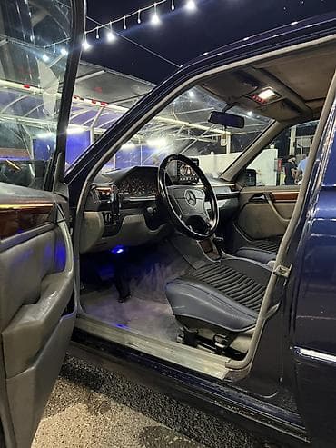 yuk maşınlar: Mercedes-Benz W124: 2.2 l | Sedan — 4