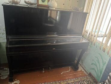 piano mahnilari: Akkustik dik pianino – klassik qara korpusda, şaquli konstruksiya. - 2 — 1