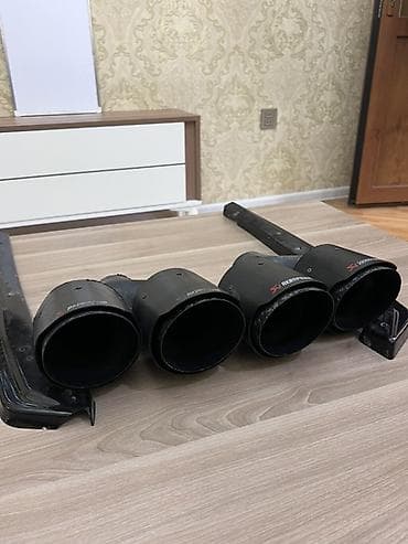 bmw x1: Akrapovič karbon uclu egzoz başlıqları (4 ədəd) və arxa difuzor — 4