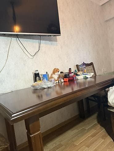 Klassik üslubda yemək masası və stul dəsti - Material: ağac (tünd