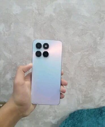 Smartfon – dördlü kamera dizaynı, gradient arxa panel Xüsusiyyətlər lalafo.az -da Smartfon – dördlü kamera dizaynı, gradient arxa panel Xüsusiyyətlər