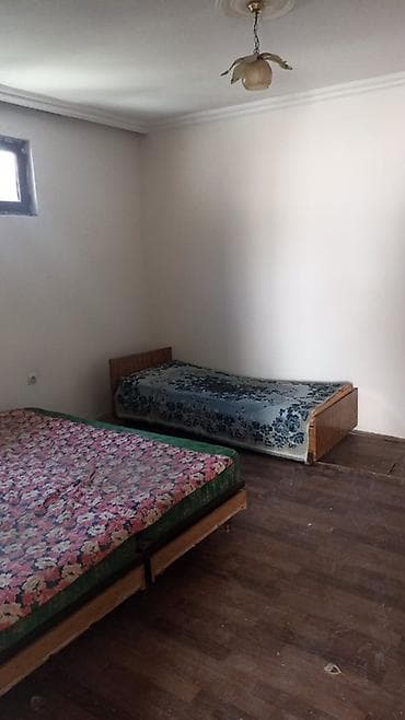 Гаражи: Satilir 3 otagli 1 sotda heyet evi. Dokument jekdan texpasport — 6