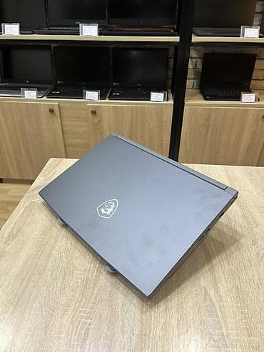 data kart limitsiz internet: İşlənmiş MSI, 15.6 ", Intel Core i5, 512 GB, Ödənişli çatdırılma — 4