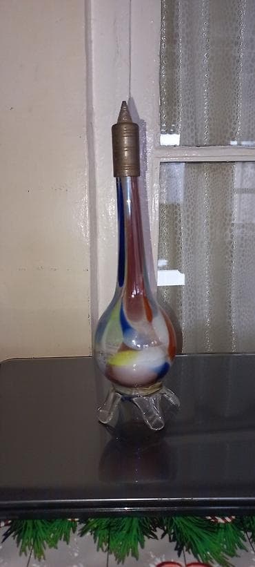 yorgan satisi: Satılır Gülab qabı 70 manat.Endirim olacaq.Qədimidir.Şüşə dekorativ — 2