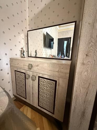 Шкафы: Б/у, 2 двери, С зеркалом, Другой цвет, Другой материал, Распашной, Прямой шкаф — 4