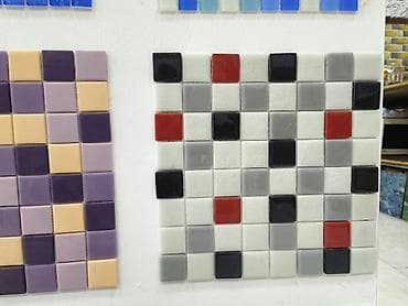 paneli: Mozaik kafel paneli – kvadrat formalı şüşə/keramika plitələrdən ibarət — 1