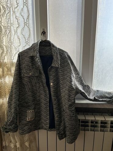 Paltolar: Qadın üçün naxışlı jaket - Model: düyməli üst geyimi (şəkildəki kimi — 1