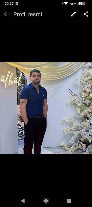 ayıq surucu işləmək: Foto/videolarda göstərilən xidmət: şəxsi sürücü xidməti. Təsvir: - — 2