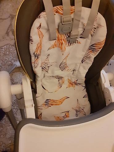 Yemək masaları, oturacaqları: Bir tek tekeri yoxdur.tapib kecirmek olar.yellencekdi hemde.basqa cox — 6