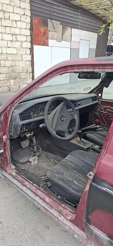 mersedes 190 ehtiyat hiseleri: Mercedes-Benz 190 (W201): 2 l | 1992 il Sedan — 5