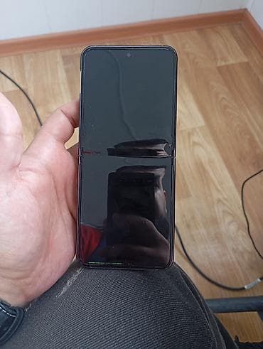 sade ekran: Samsung Galaxy Z Flip 5, 256 GB, rəng - Qara — 6
