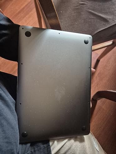 Apple MacBook M1 8 GB ram 256 hafıza. Türkiye'de hala garantisi devam — 4