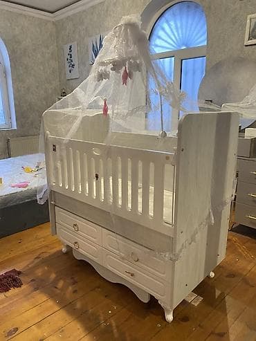 besikler instagram: Oğlan və qız üçün, Dördbucaq, Beşik, Matras ilə, Yellənmə mexanizm ilə — 2