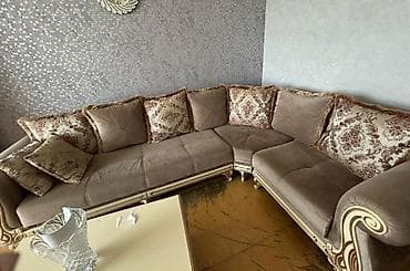 rumıniya mebeli: Künc divan 370₼. Açılmır baza yoxdur. Ölçü dəqiq bilinmir. Ünvan — 1