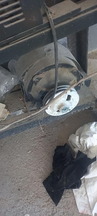 mini drel satilir: Sənaye tipli elektrikli dəzgah komplekti Təsvir: - Aşağıdan — 1