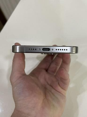 apo dinamiklər: IPhone 15 Pro, Natural Titanium, Face ID — 6