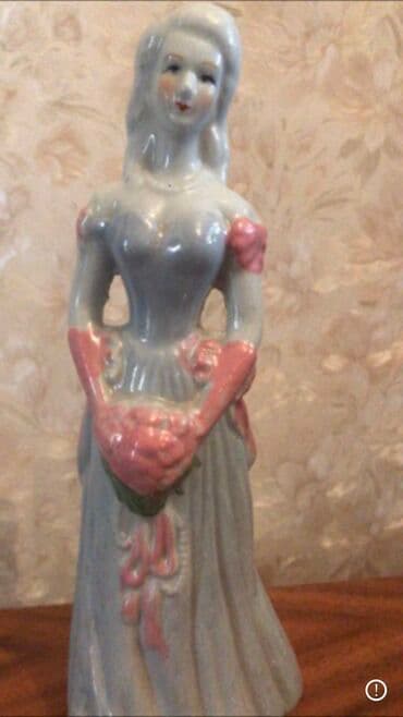 saxsi gul qablari: Heykəlciklər — 1