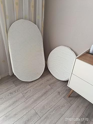 Колыбели: 2 matras və tulude verilir. beşik bir şəkildəki formada olur . birde — 2